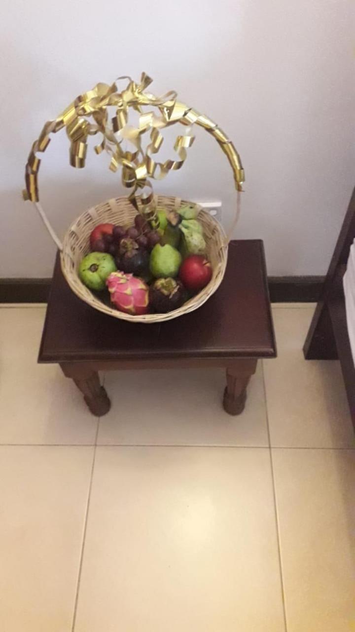Chelsea Villa Bnb Colombo Esterno foto